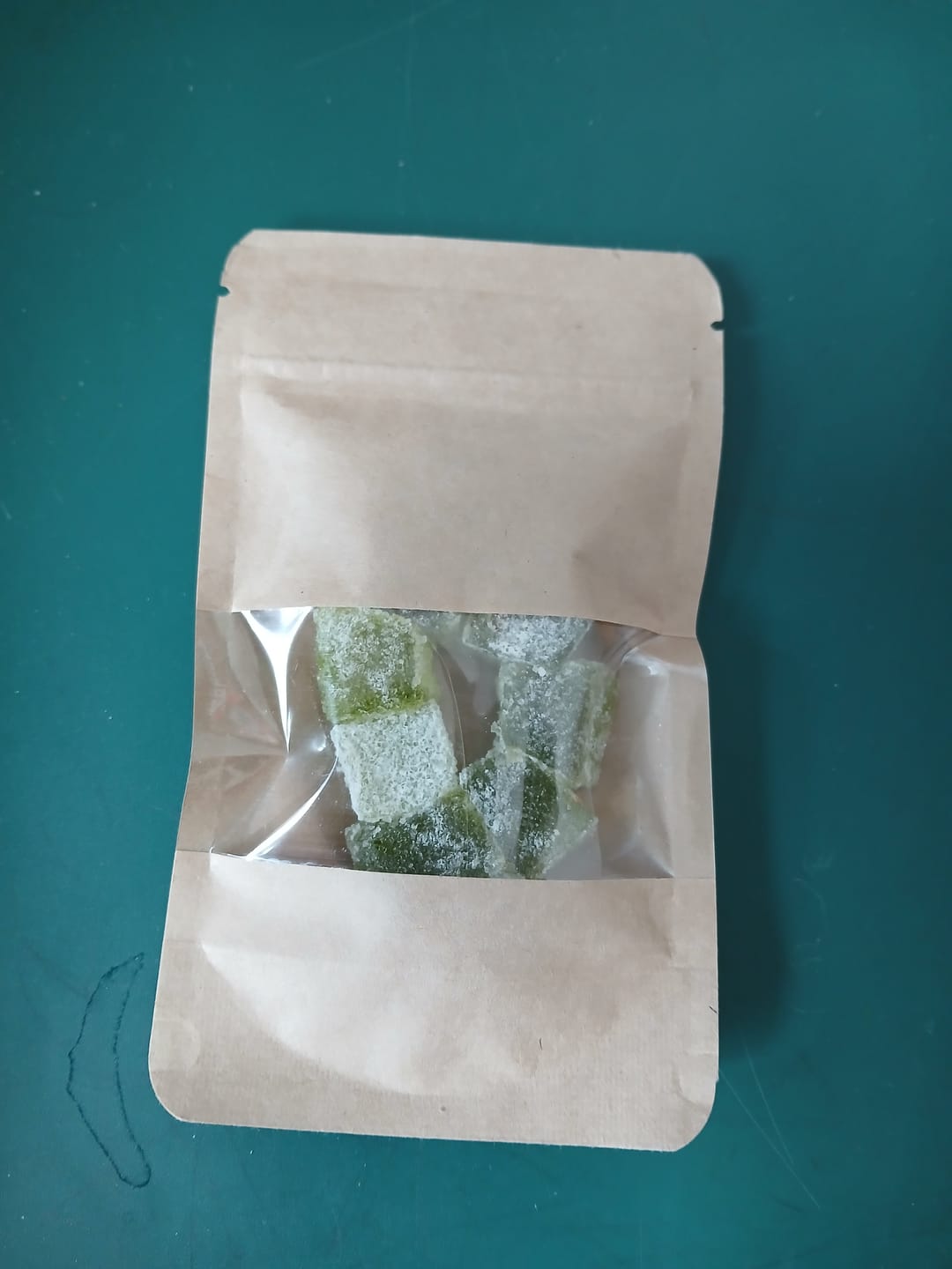 Customer photo review of THC Gummibärchen Apple