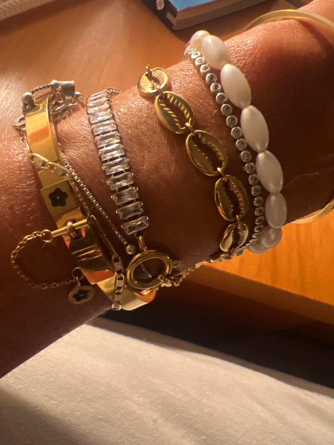 Customer photo review of Pulseira Noronha Banhada em Ouro 18k