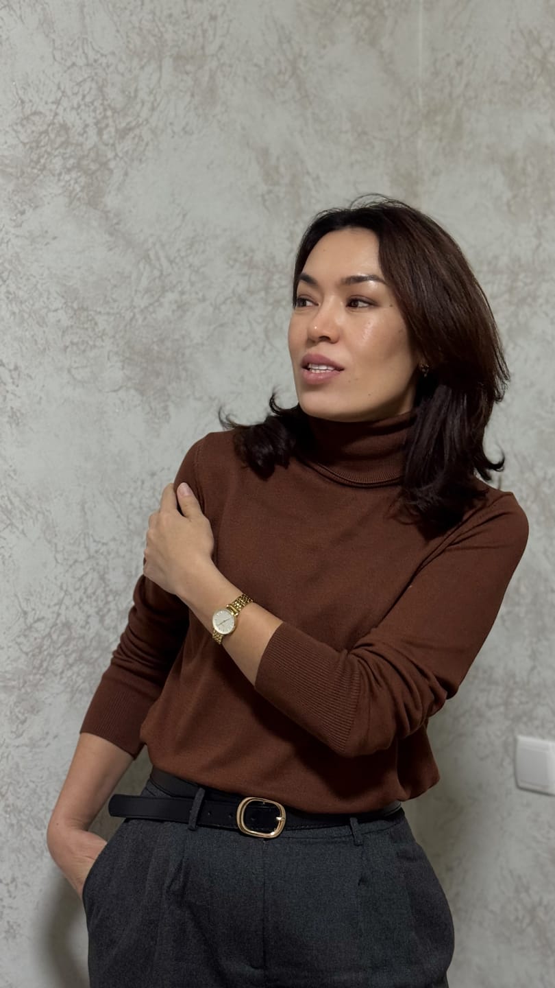 Customer photo review of Ruby Petite Gold Burgundy