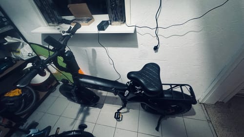 Customer photo review of Snellader met ventilator - Oplader - OUXI V8, V20 - 1 pin aansluiting - DC lader