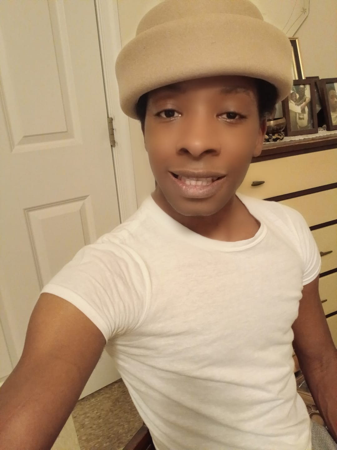 Customer photo review of London Pillbox Hat - Nude