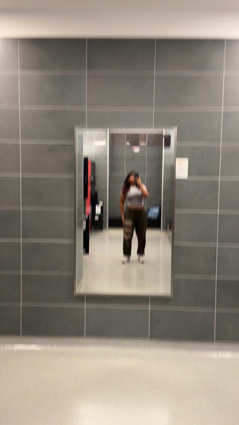 Customer photo review of W211 Dreamers Joggers