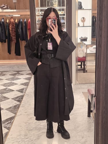 Customer photo review of Black Windbreaker Draped Loose Jacket