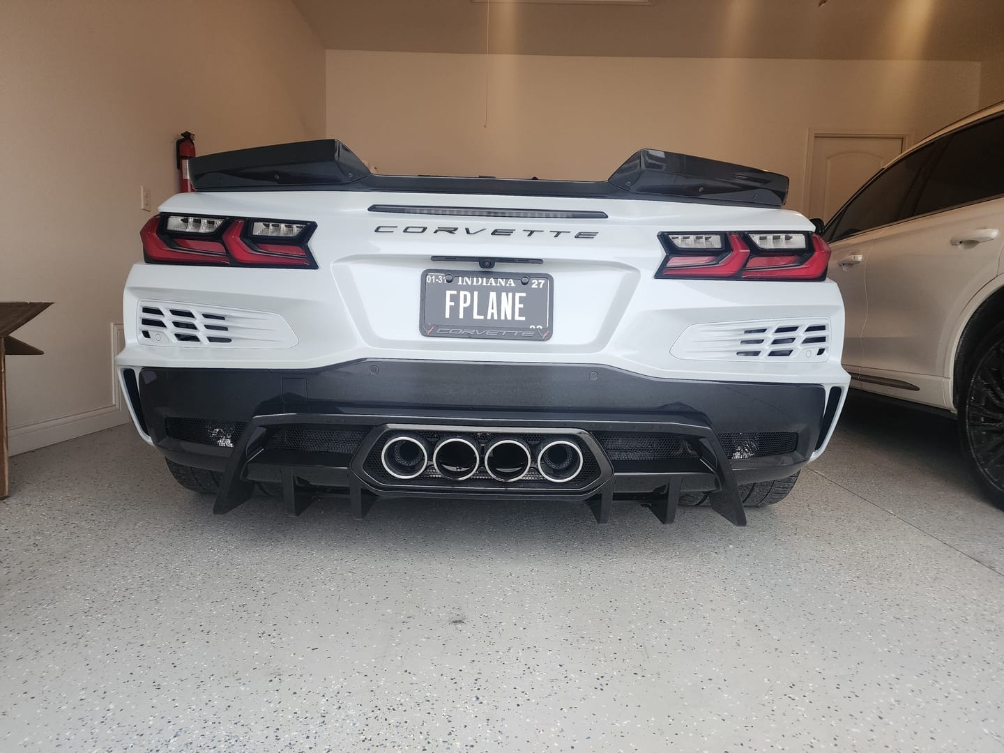 Customer photo review of 2023-Up Corvette C8 Z06 Rear Bumper Finned Diffuser