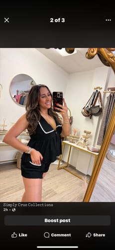 Customer photo review of WOMEN'S SLEEVELESS TOP & ELASTIC WAIST SHORTS DETAILED 2PC. SET