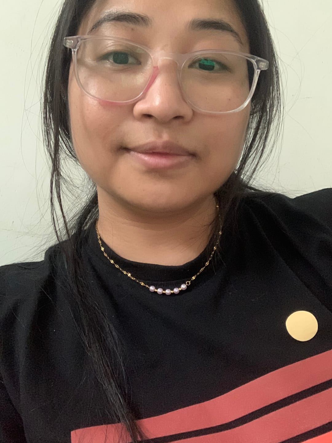 Customer photo review of Pearl Lip Chain Necklace