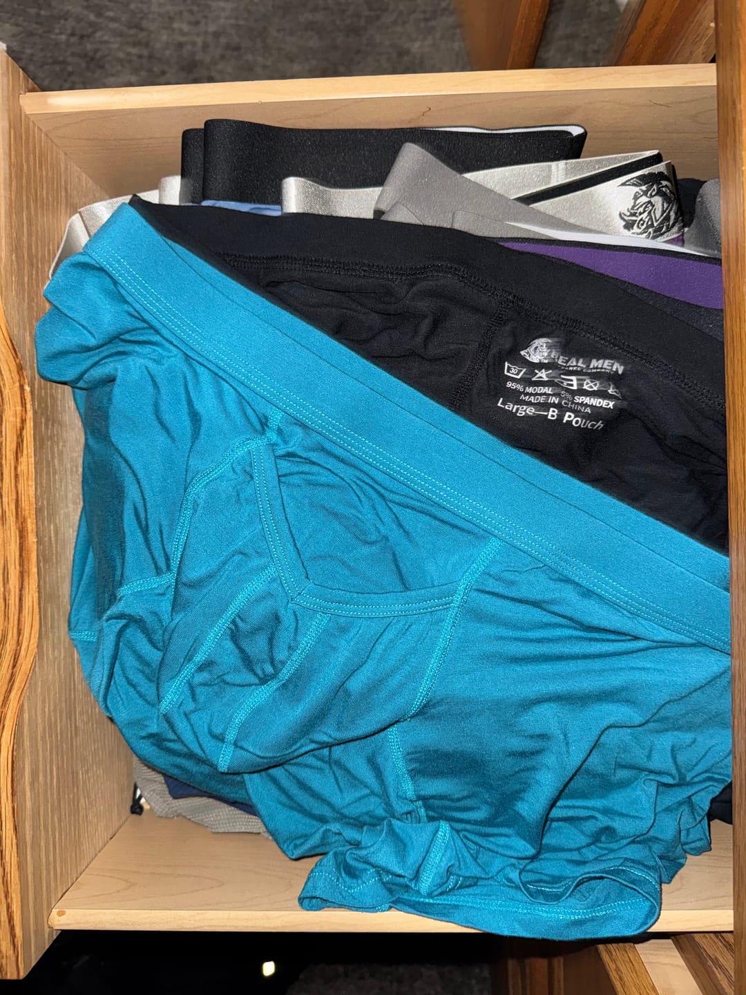 Customer photo review of Modal 7in Boxer Briefs V-FLY 3pk Black/Cyan/Gray