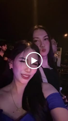 Customer video review of 22" Hollywood Waves