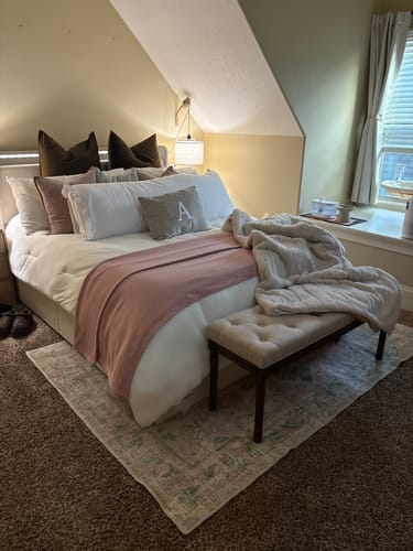 Customer photo review of MarshMellow Comforter