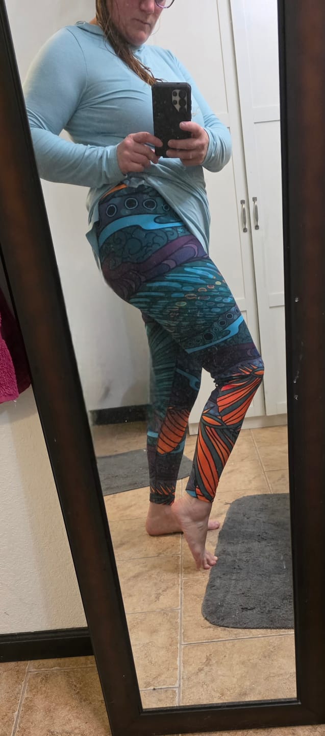 Customer photo review of Groovy Grayling 10th Anniversary Signature Leggings