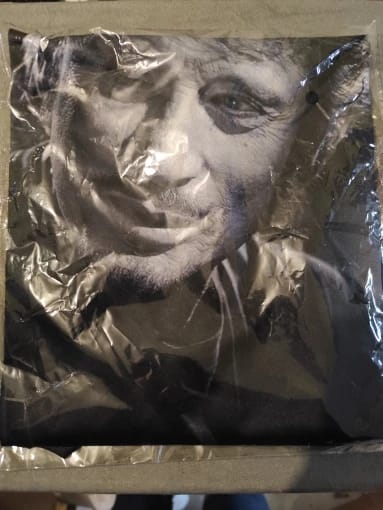Customer photo review of Tee-shirt Johnny Hallyday modèle 39