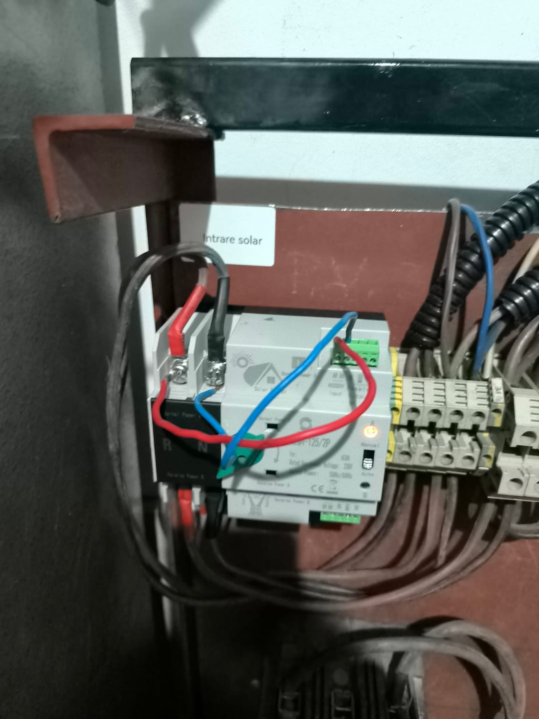 Customer photo review of Comutator de transfer automat monofazat pentru panouri fotovoltaice 230V 63A ATS