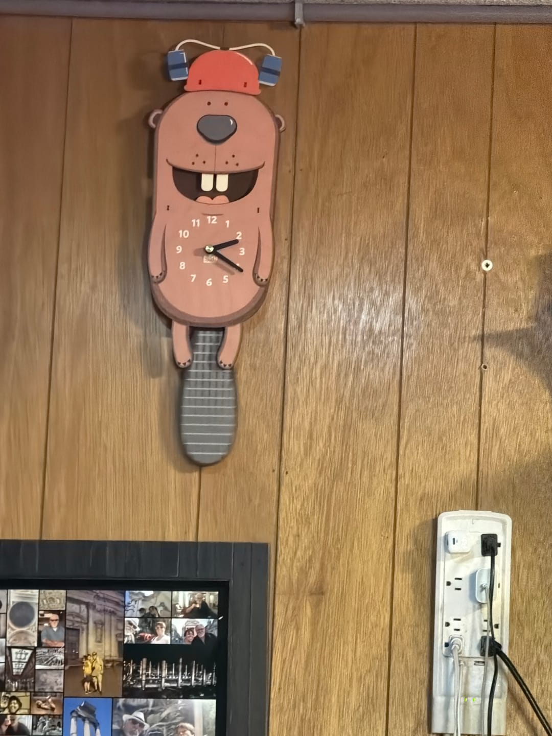 Customer photo review of Chewy the Beaver Pendulum Clock
