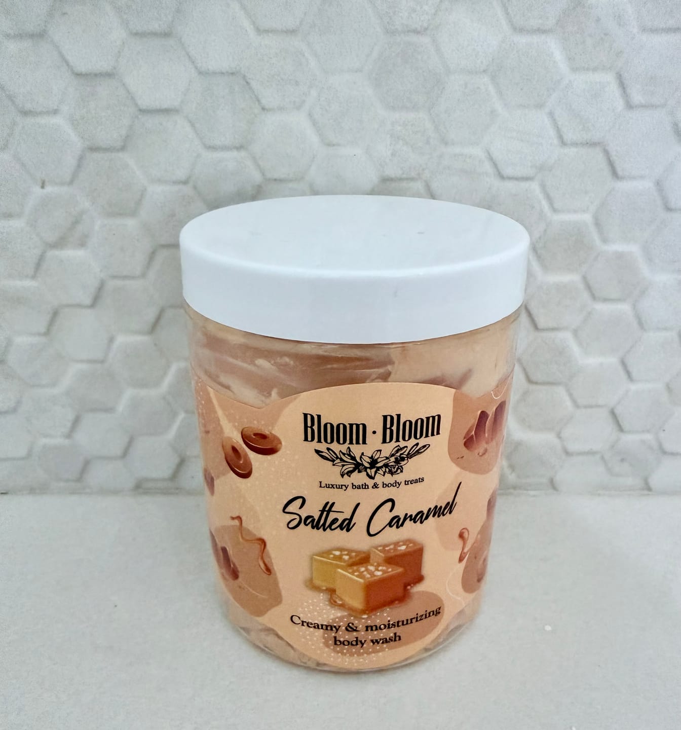 Customer photo review of Σαπουνοπαγωτό Salted Caramel