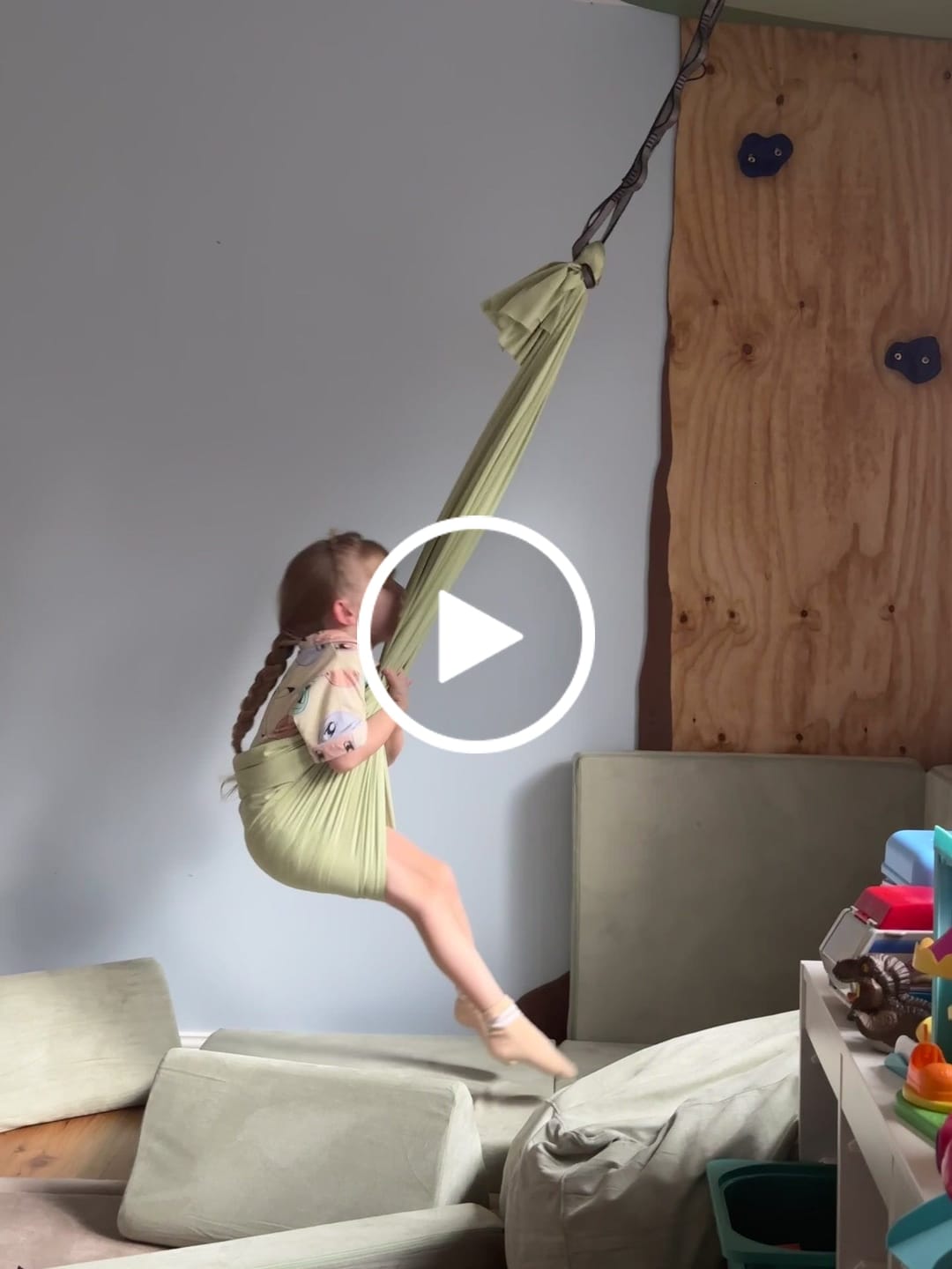 Customer video review of NeuroCalm™ Premium Sensory Swing