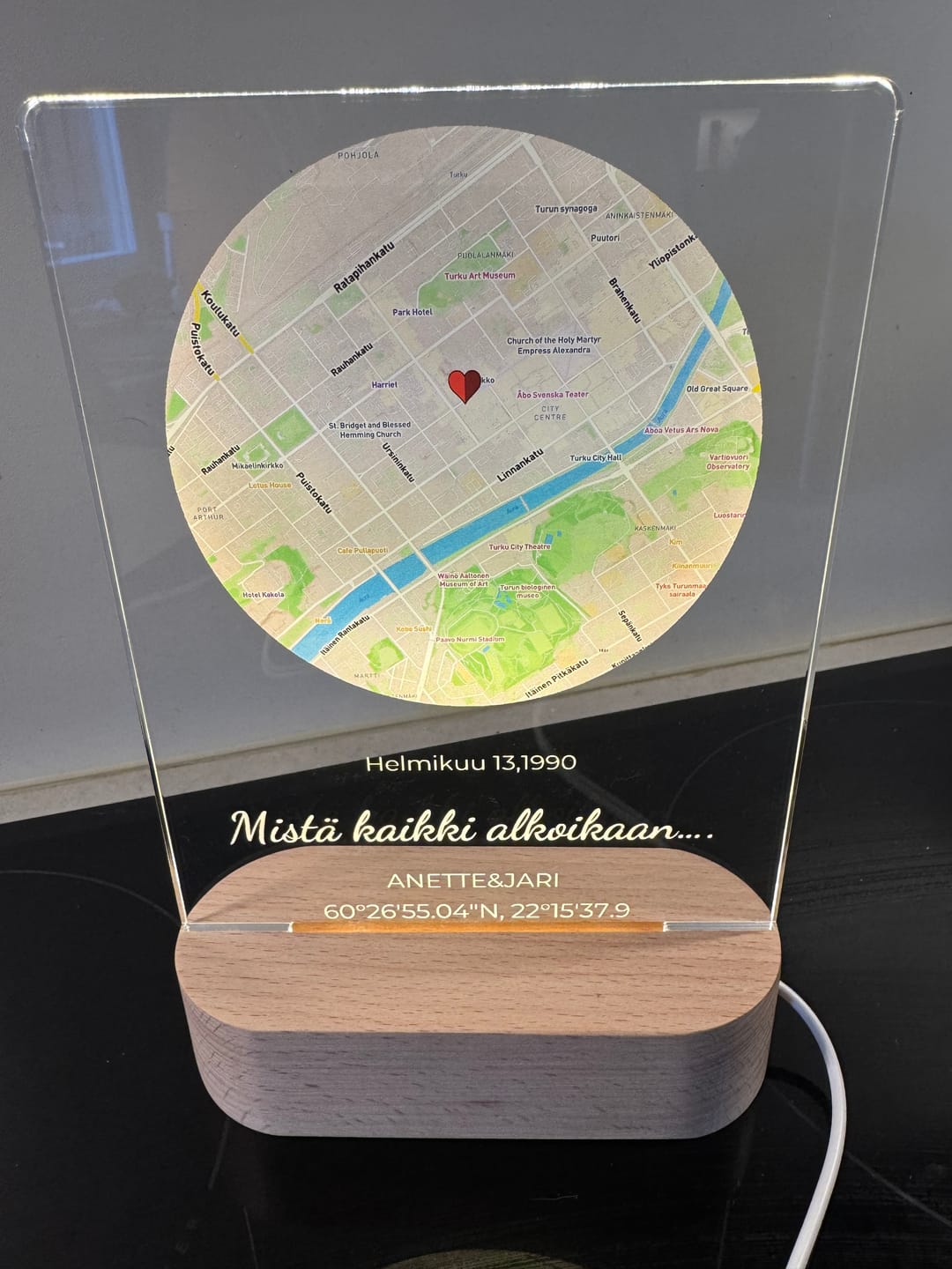 Customer photo review of “Where it all began” – Personalized night light (wooden base inclusive)