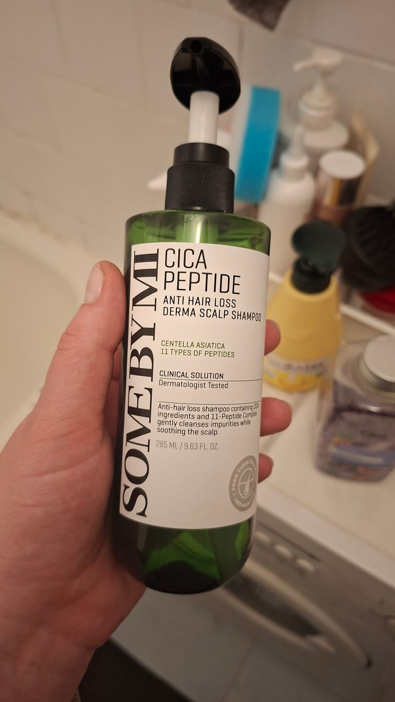 Customer photo review of Nostiprinošs šampūns ar Āzijas centellu un peptīdiem Some By Mi Cica Peptide Anti Hair Loss Shampoo