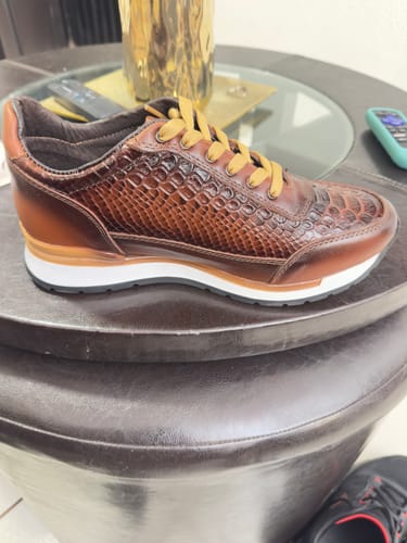 Customer photo review of Tenis Toronto - Shedrón