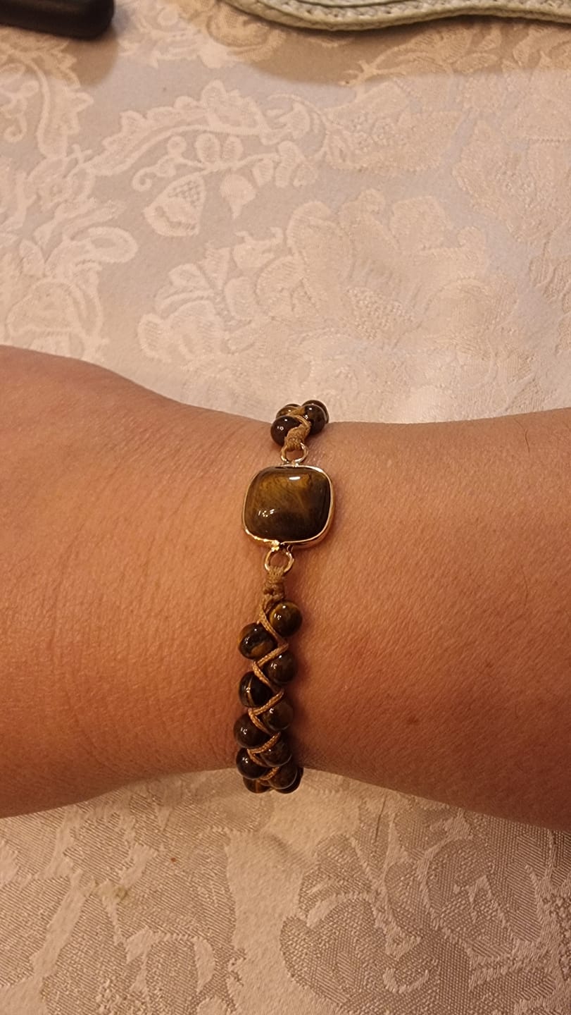 Customer photo review of צמיד ריפוי מאבני עין הנמר - אלסטי