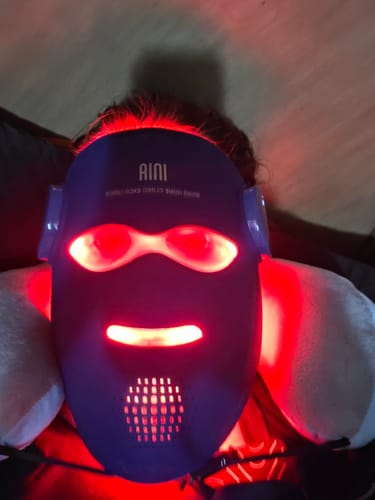 Customer photo review of INIA GLOW 4D 940nm Dual NIR Wireless LED Mask