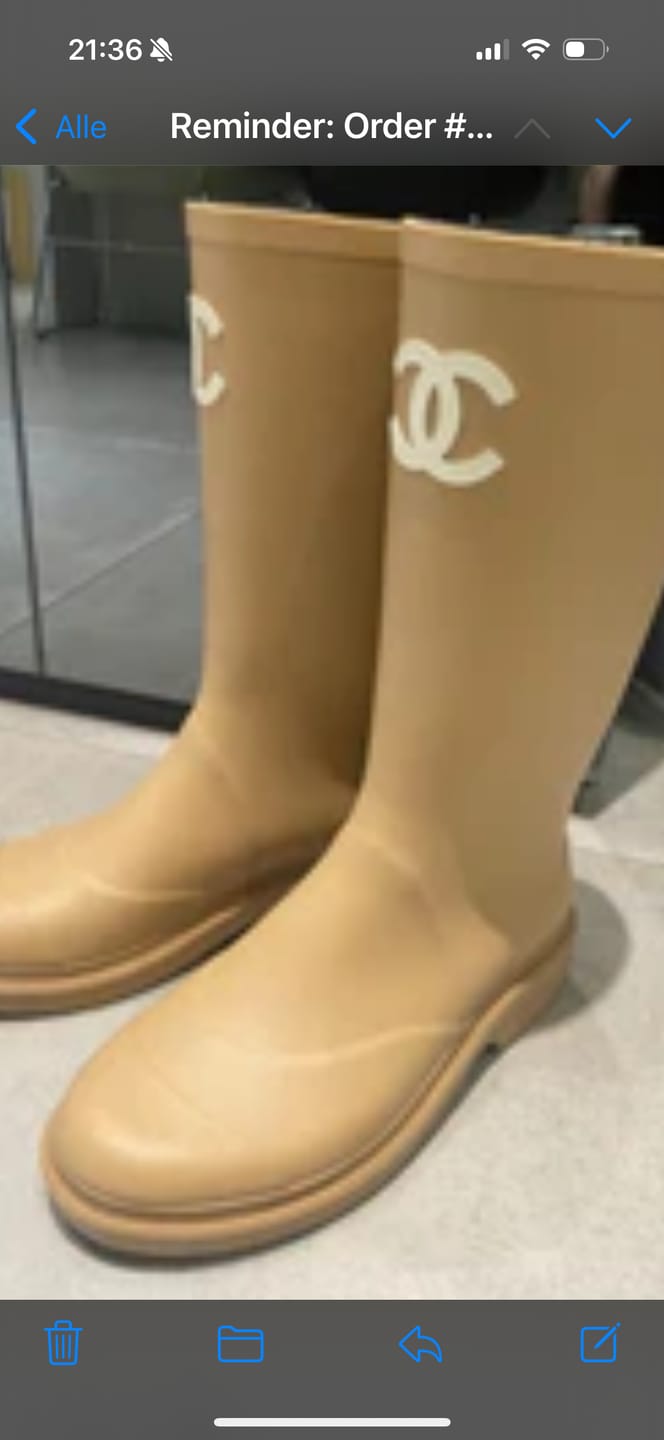 Customer photo review of Camilla Boots (waterproof)