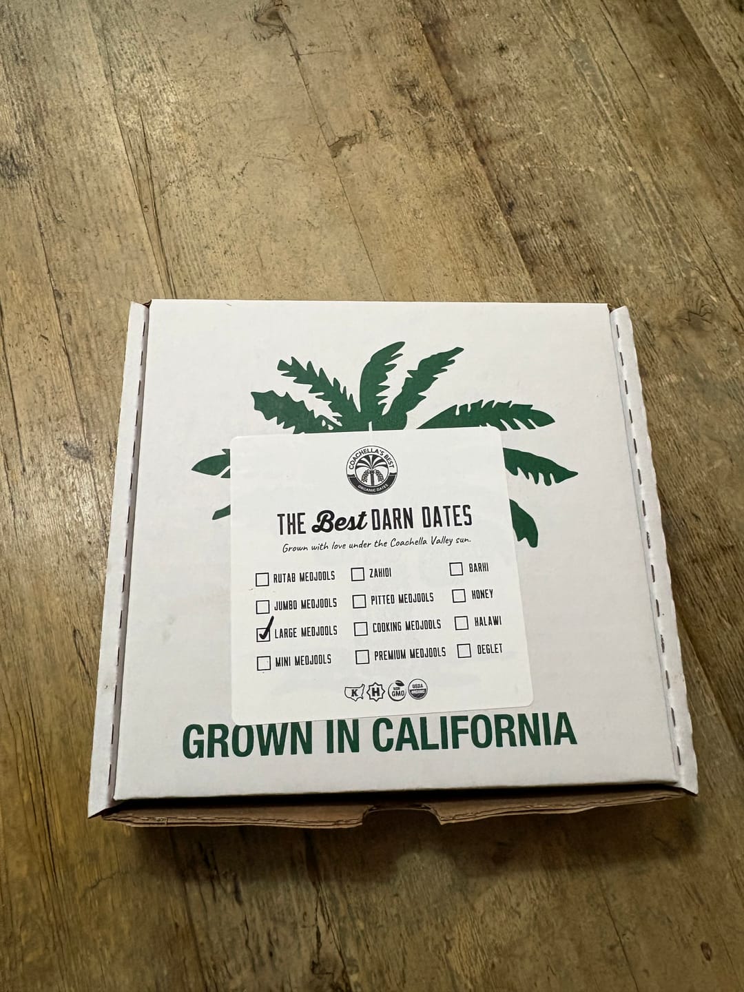 Customer photo review of Organic Large Medjool Dates Box