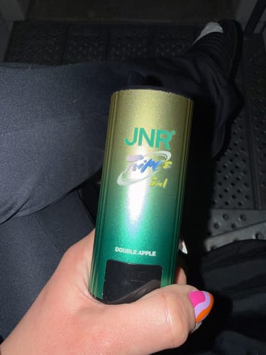 Customer photo review of JNR Triple 110K - Vaper Desechable - Cigarrillo Electrónico - 2% - 110000 Caladas - Triple Sabor