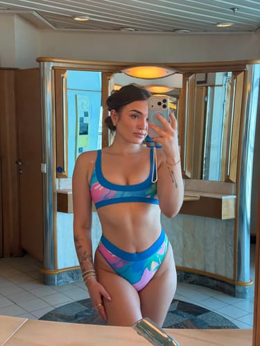 Customer photo review of HALLE Island Time Lift Scoop Bikini Top