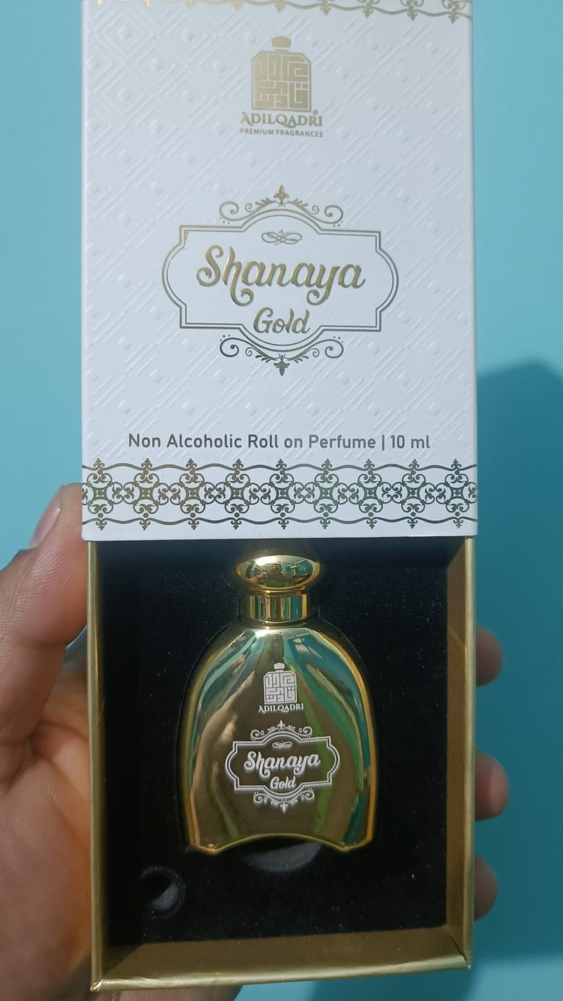 Customer photo review of Shanaya Gold Luxury Gourmand Attar Perfume 10 ML