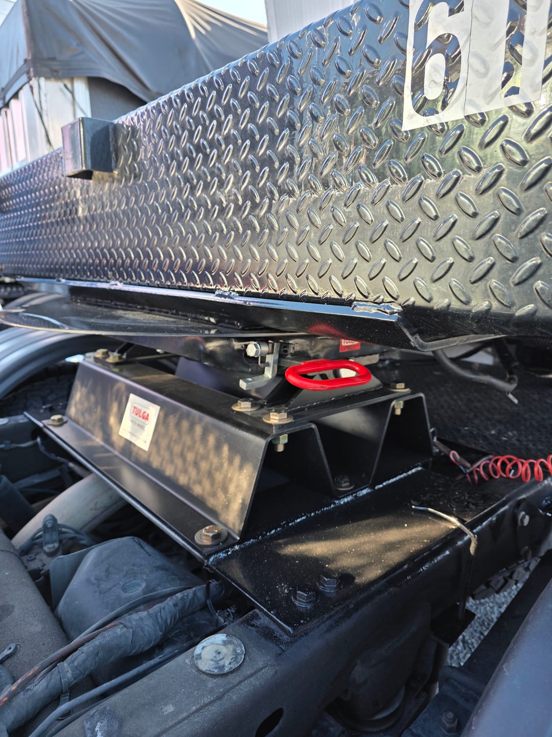 Customer photo review of 150 MM Heavy Duty Brackets to Increase Height for T10 Fifth Wheel Hitch for Pickup Trucks