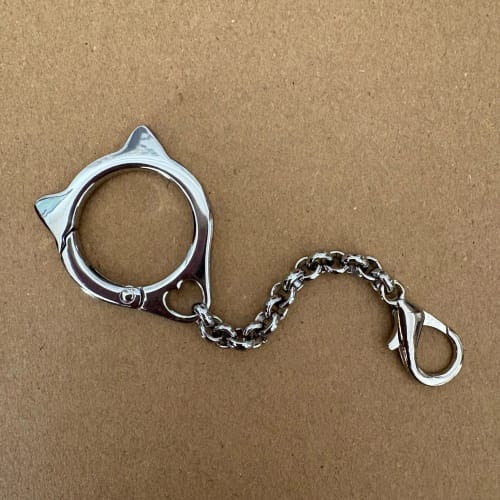 Customer photo review of Cat Head Metal Ring and Phone Tether