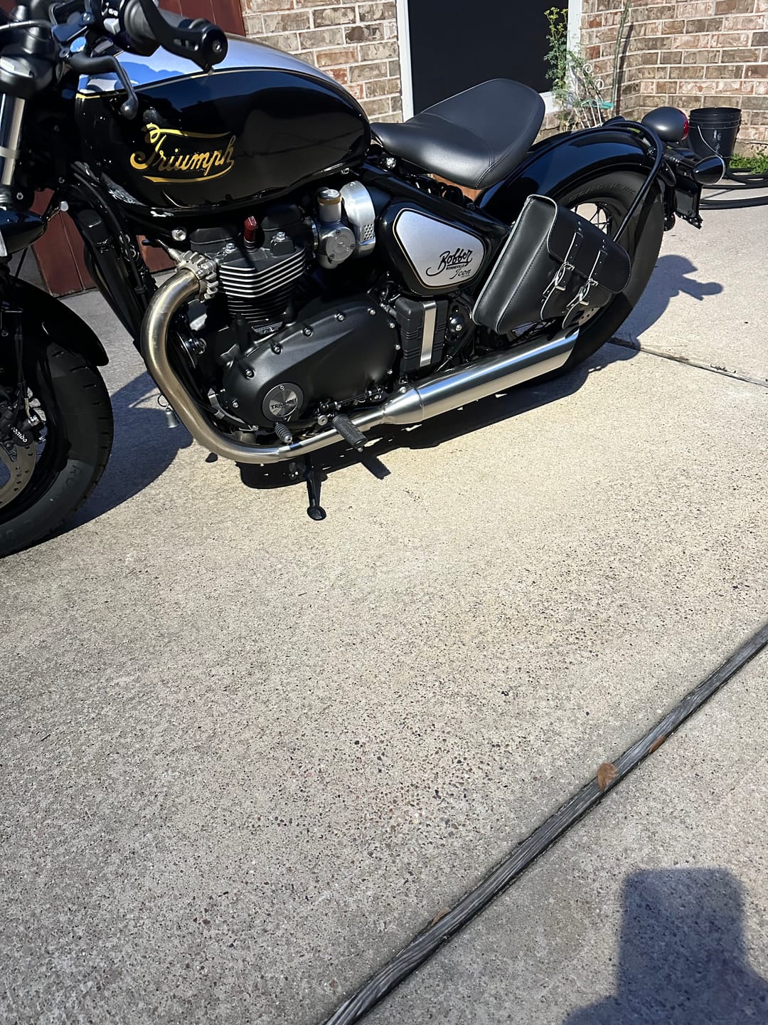 Customer photo review of Triumph Bobber Left Side Solo Bag - TBL01