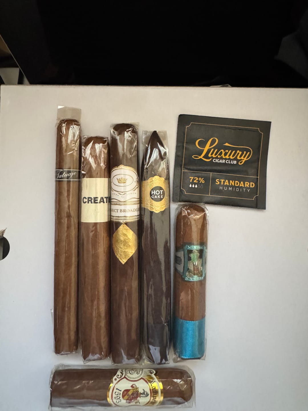 Customer photo review of Platinum Subscription Luxury Cigars Monthly