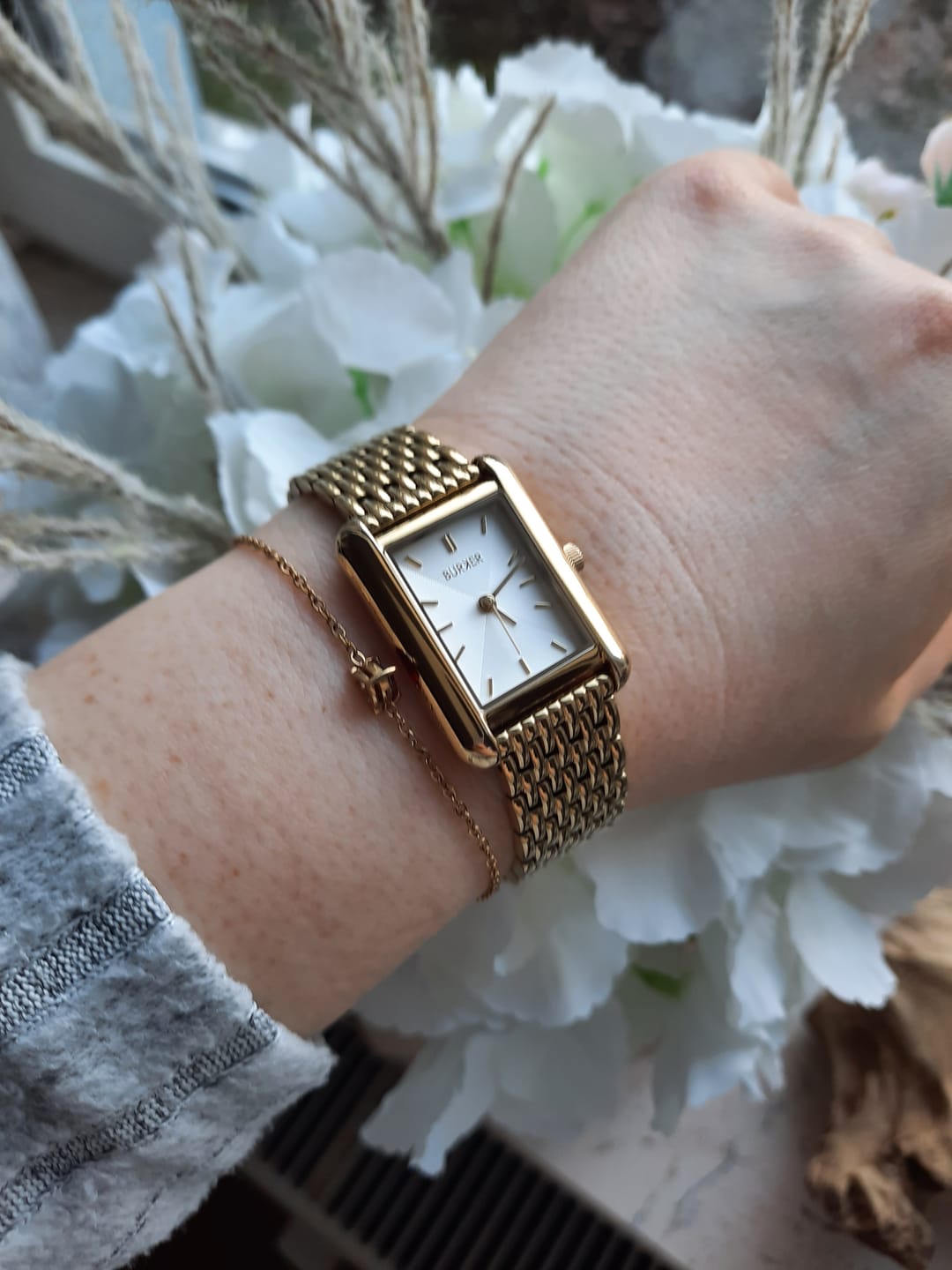 Customer photo review of Olivia Gold White