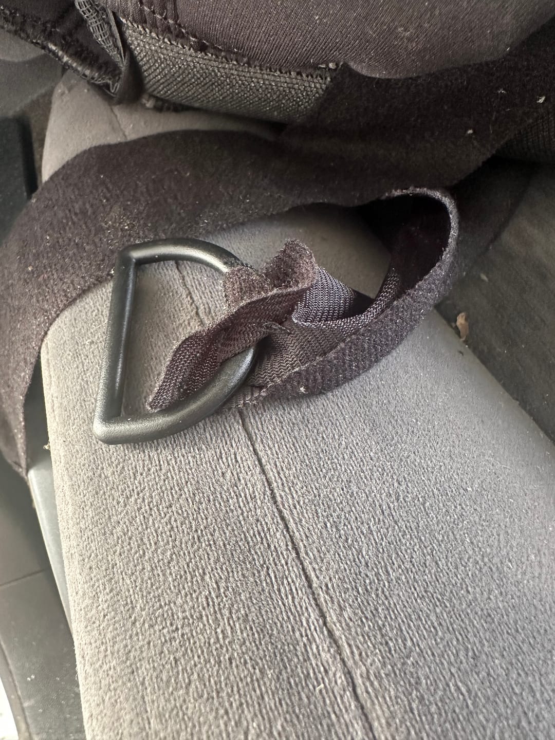 Customer photo review of Sharkskin Front Seat Covers for Toyota Landcruiser 200 Series NOV/2007 - SEP/2021