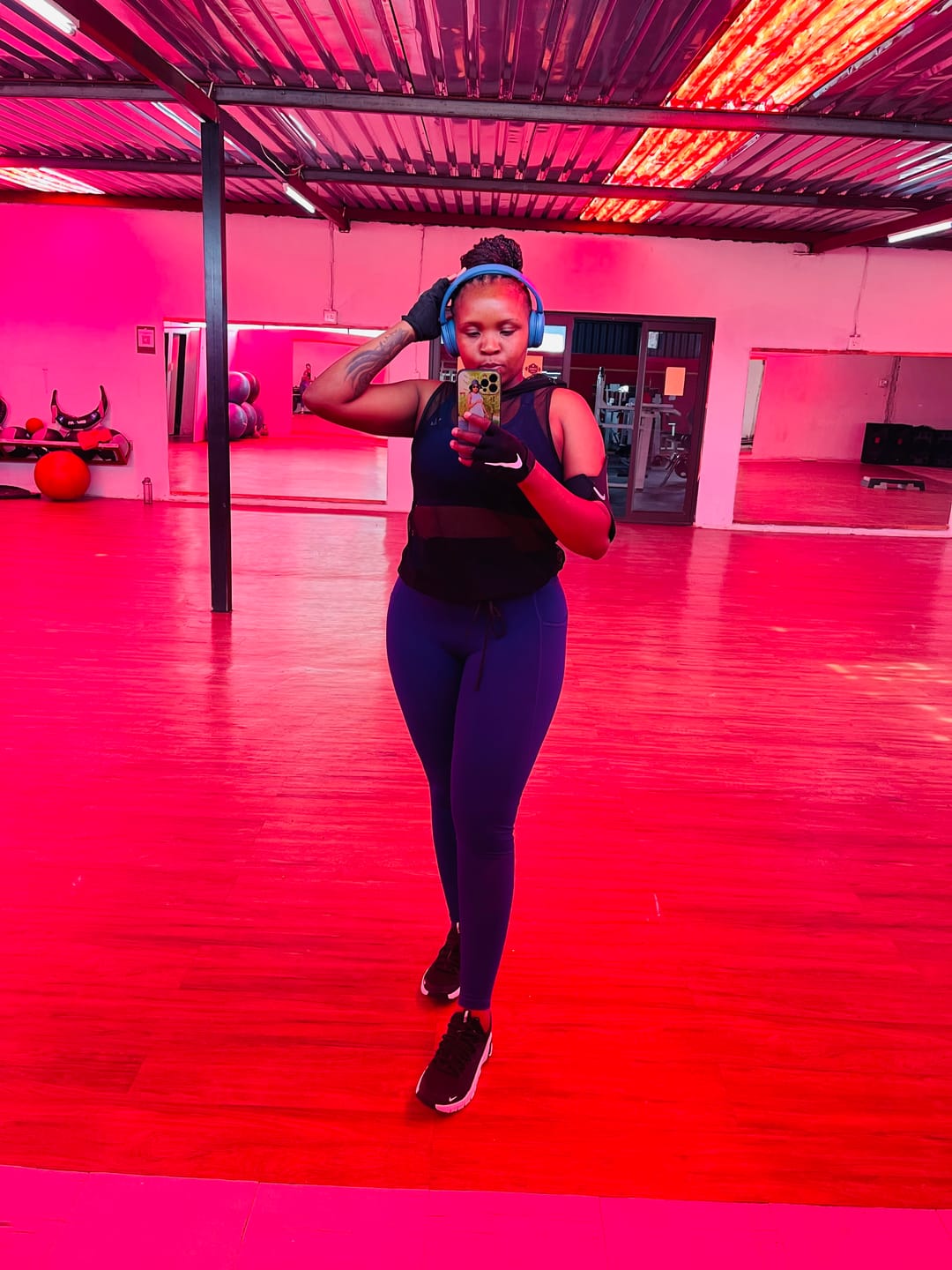 Customer photo review of Adjustable Strap High Impact Sports Bra & Pocket Leggings Set