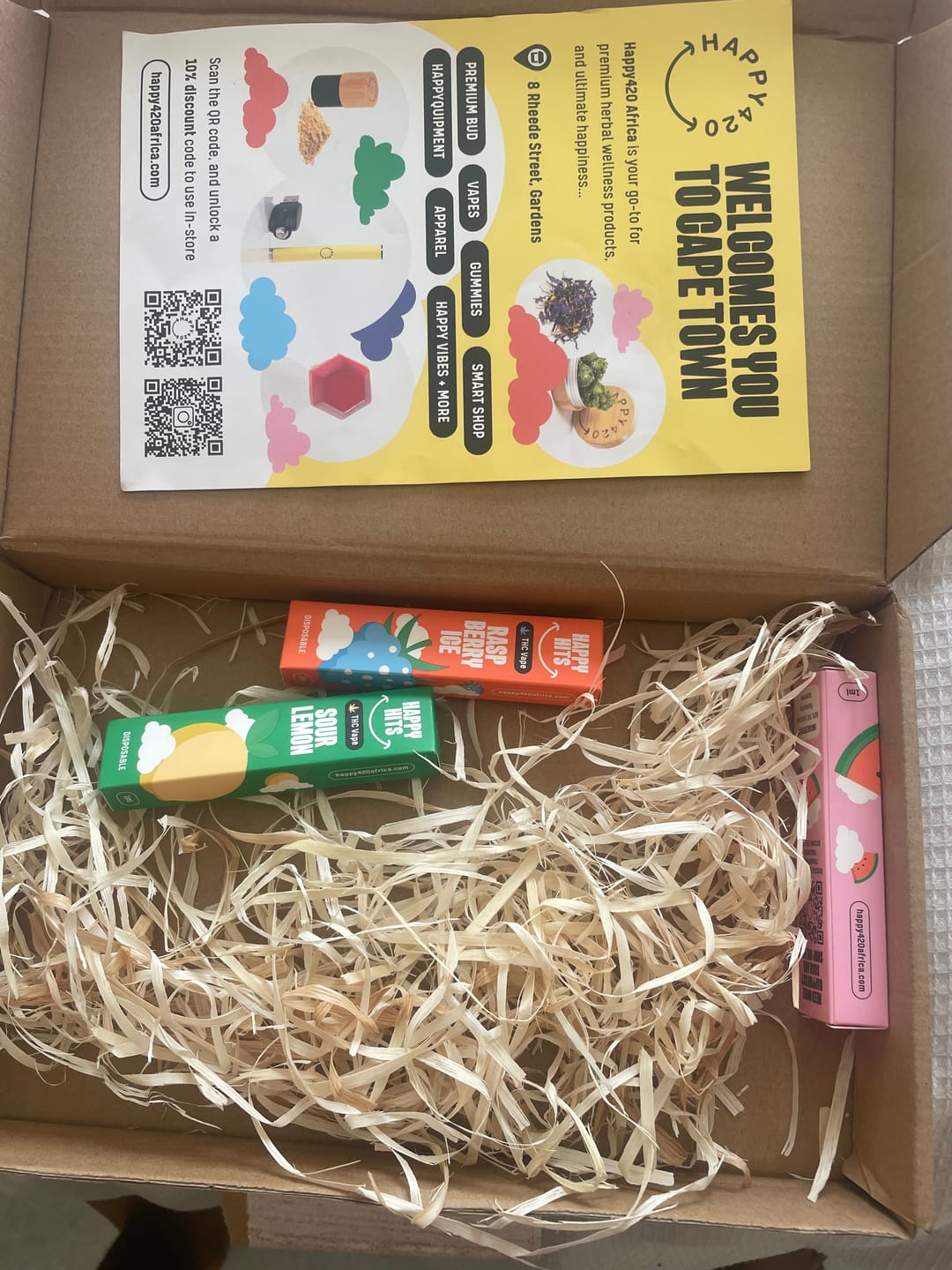 Customer photo review of Happy Hits Disposable THC Vape Bundle (3 Flavours)
