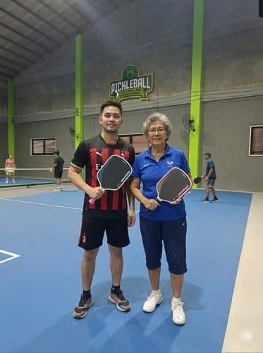 Customer photo review of VANTAGE PICKLEBALL PADDLE