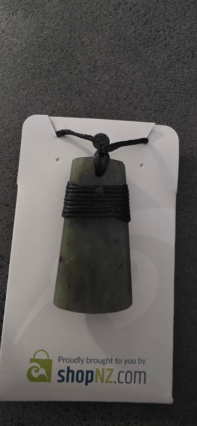 Customer photo review of 4.5cm Genuine Ngai Tahu Greenstone Toki Necklace