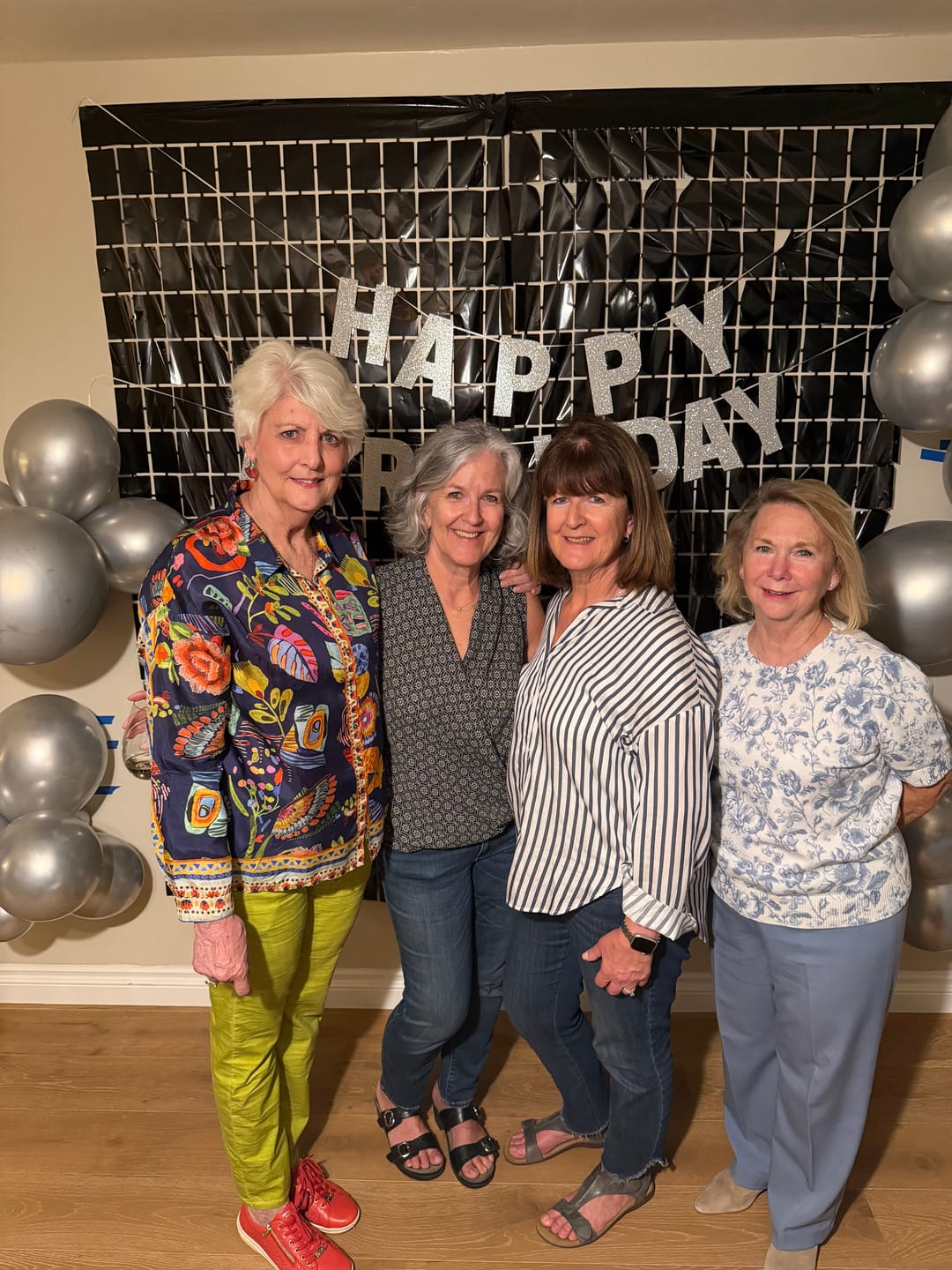 Customer photo review of Washed Iconic Stretch Jeans, Electric