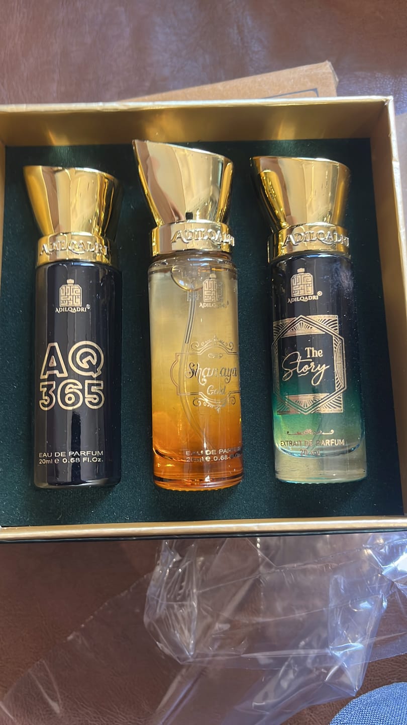 Customer photo review of Shanaya Oud Luxury Attar Perfume