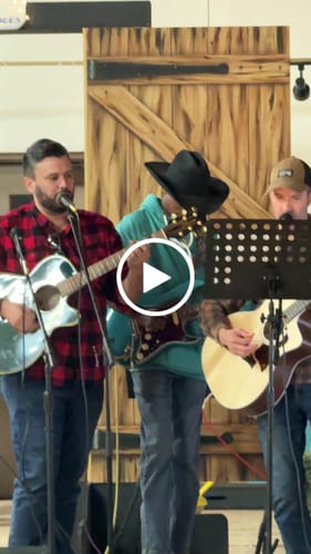 Customer video review of Cascade Lake Hoodie