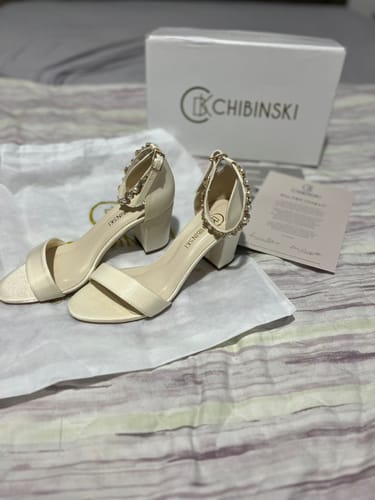 Customer photo review of Sandália Noiva Gisele Com Pérolas Off White