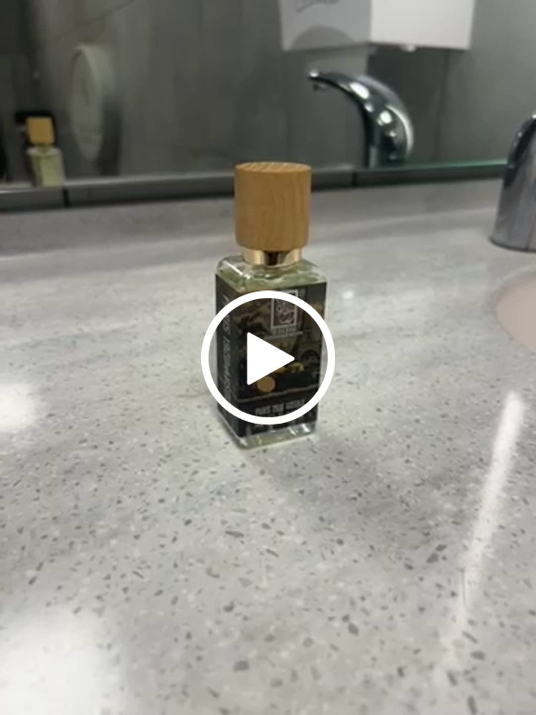 Customer video review of Paris 1920 Absolu