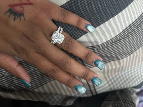 Customer photo review of 2PC Wedding Ring Set Elegant 3.5Ct Radiant Cut Simulated Diamond Promise Ring With Round Cut Wedding Band