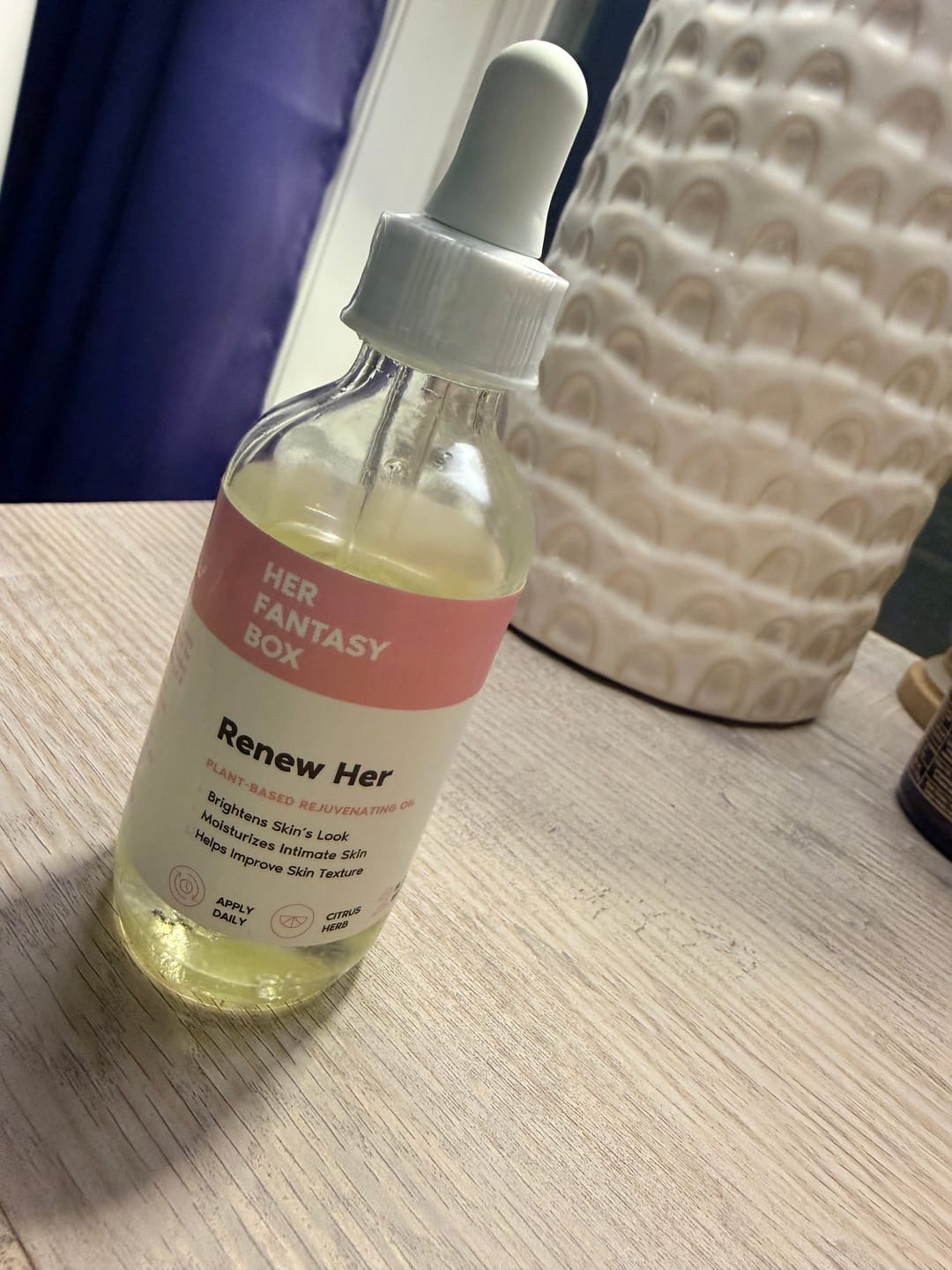 Customer photo review of Her Fantasy Box Renew Her Yoni Oil - For Dryness, Ingrown Hair, Dark Marks & Scars