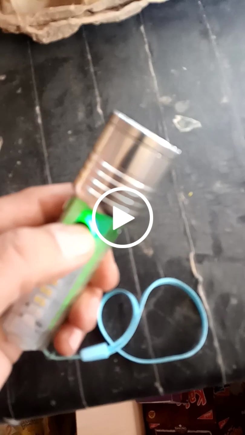 Customer video review of Lot Imported Coba USB Rechargeable Flashlight