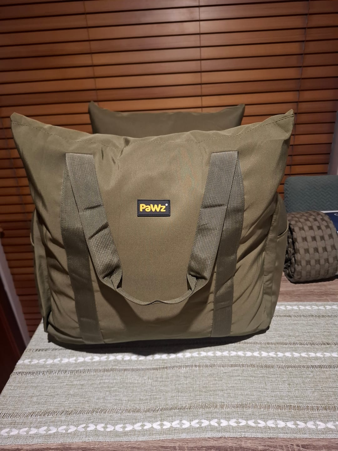 Customer photo review of Dog Car Seat Booster Belt Pet Portable Travel Bed Hand-carry Washable