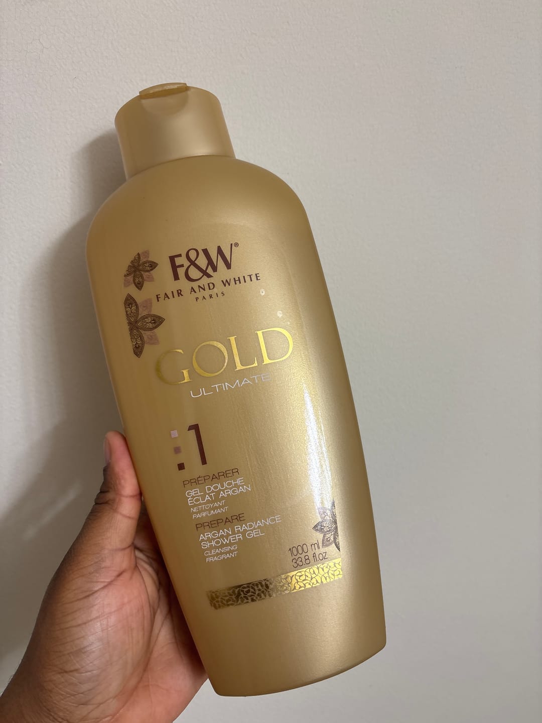 Customer photo review of Fair and White 1: Gold Argan Shower Gel 1000ml / 33.81 fl Oz