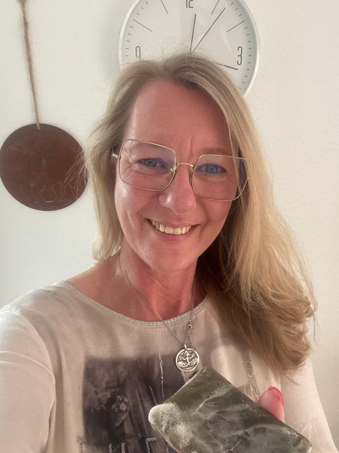Customer photo review of 3-6% Herbal-Love Haarseife (Tiefenreinigung & schnell fettendes Haar)